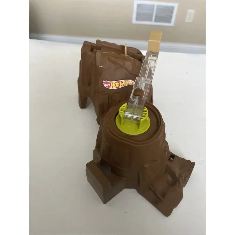 Hot Wheels Super Ultimate Garage Zone 4 Replacement Part Base / Arm